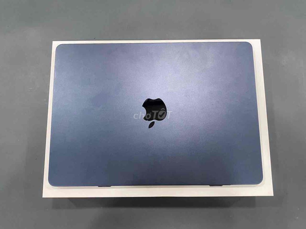 MacBook Air M2 13 inch 8/256GB đẹp 99 pin 99. Mua bán Laptop tại Quận 5 Tp Hồ Chí Minh được đăng bởi Phan Thế Phong  hình 1