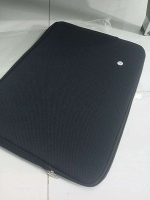 Bán 100 cái túi chống sốc laptop 14 /15 in đen
