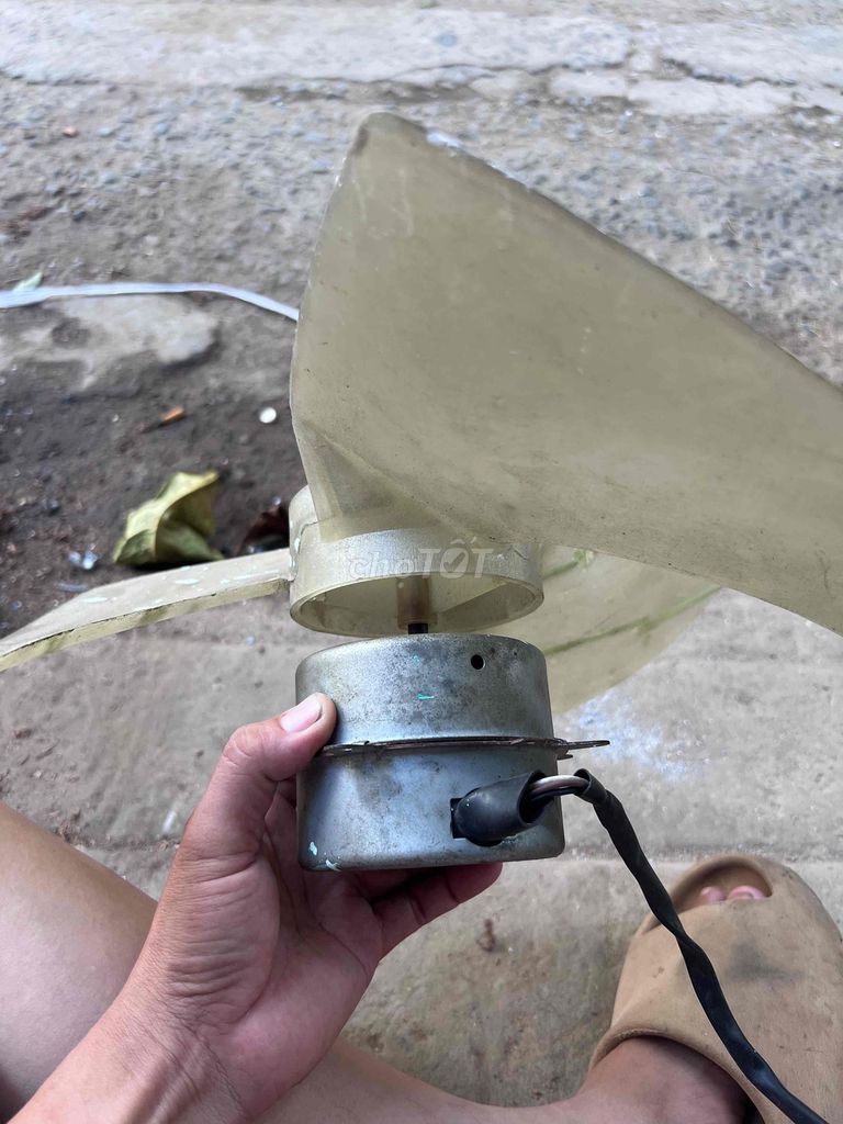 Motor máy lạnh YORK KFD-40X1 Kim loại, Nhựa. Mua bán Máy lạnh, điều hoà tại Quận Cái Răng Cần Thơ được đăng bởi Dang Gia Bao hình 1