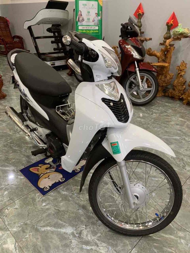 Xe máy 50cc màu Trắng 2500km. Mua bán Xe máy tại Quận Bình Tân Tp Hồ Chí Minh được đăng bởi Cửa hàng xe Đức Mạnh hình 1