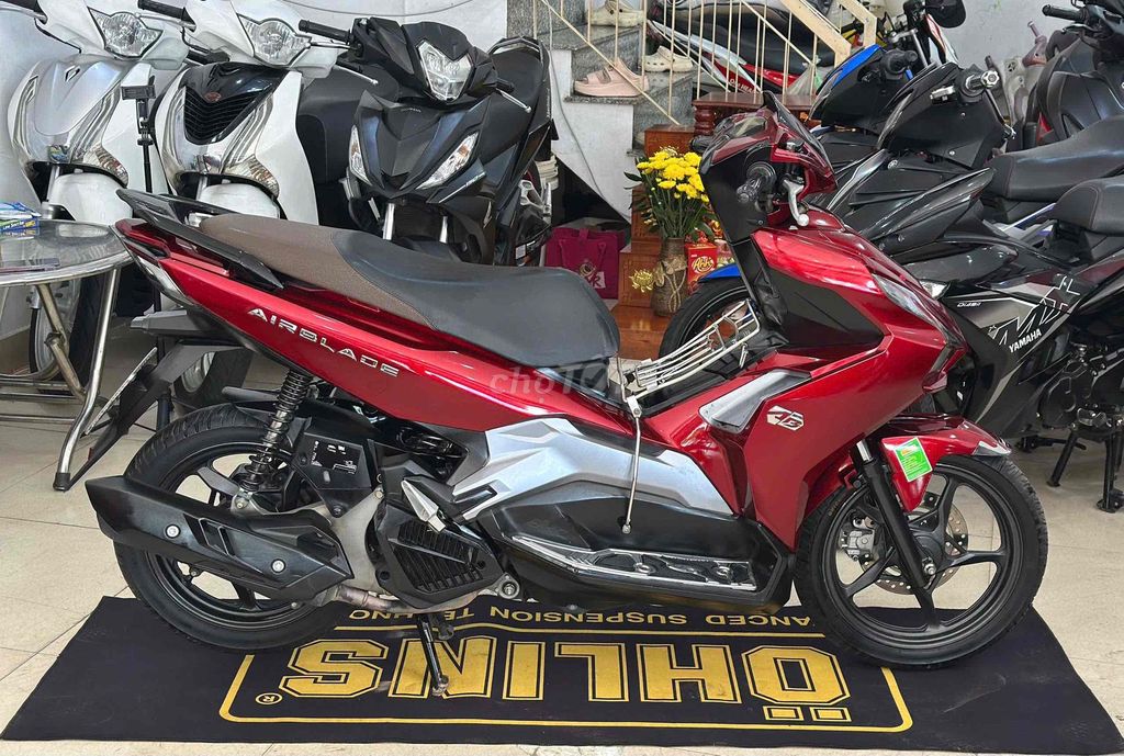 Honda Air Blade 150 ABS 2021 красно-черный Sport. Отличное состояние