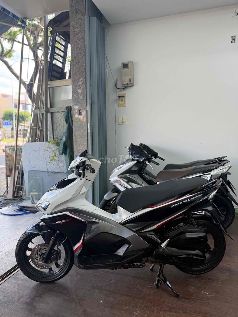 Ab 2017 màu trắng đen biển 43 cần bán. Mua bán Xe máy tại Quận Sơn Trà Đà Nẵng được đăng bởi Huan Motor hình 5