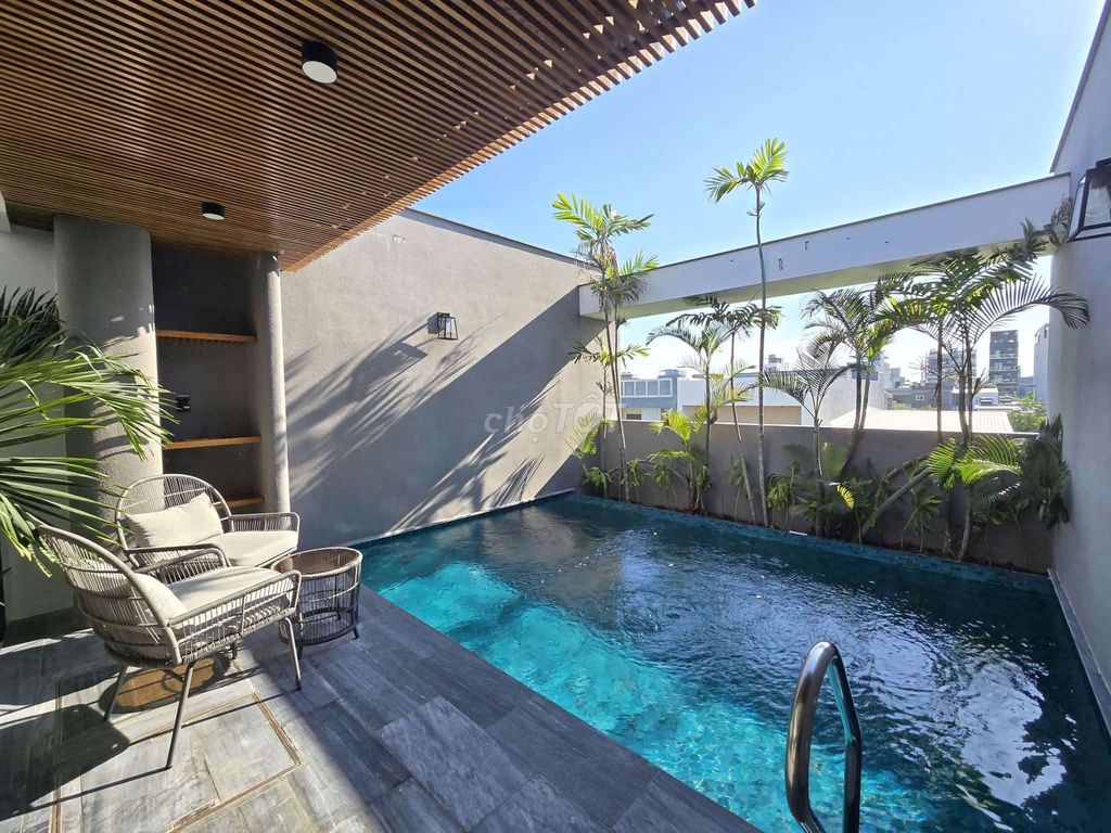 Villa with rooftop pool and gym on Sơn Thủy street — photo 1