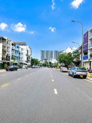 Townhouse 80 m² · 4 bed · Nam Long 3