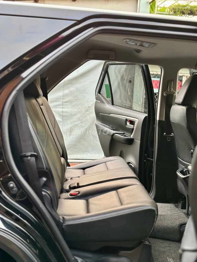 Toyota Fortuner 2024  - 20000 km. Mua bán Ô tô tại Quận 7 Tp Hồ Chí Minh được đăng bởi Giang Đỗ hình 2