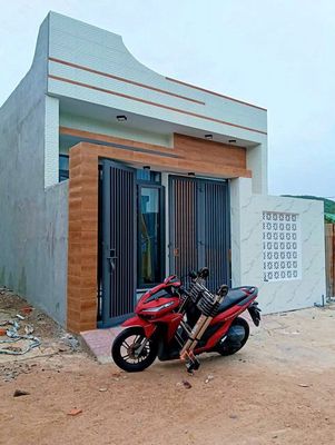 Bán nhà cấp 4  thuộc phước Hưng,Long Điền , BRVT,Nhà Dt 5,6x15 full tc. Mua bán nhà ở tại Huyện Long Điền Bà Rịa - Vũng Tàu được đăng bởi BĐS Nguyễn Dương 