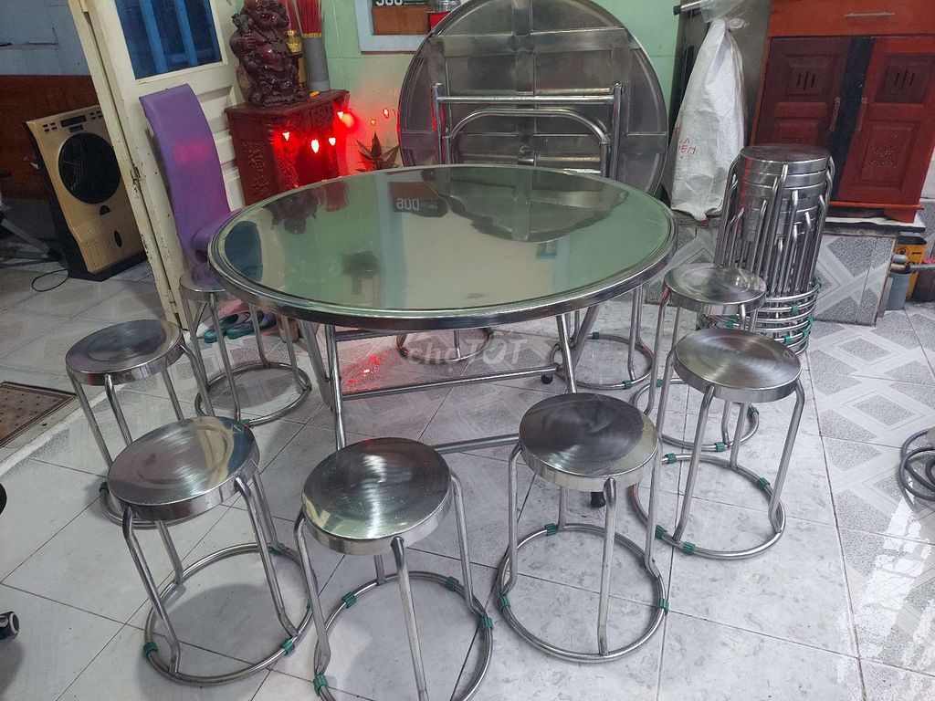 Bàn TRÒN 1m2 inox dày, Ghế GAMING, Ghế đẩu inox ! . Mua bán Bàn ghế tại Huyện Hóc Môn Tp Hồ Chí Minh được đăng bởi Nhut Nguyen hình 1