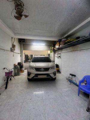 XE HƠI NGỦ NHÀ KẾ KDC HỒNG LONG