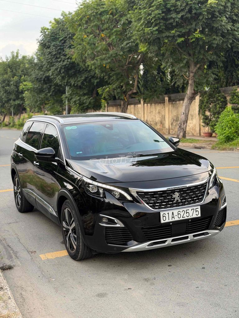 Peugeot 5008 1.6 AL 7 мест Черный 2019 92.000 км