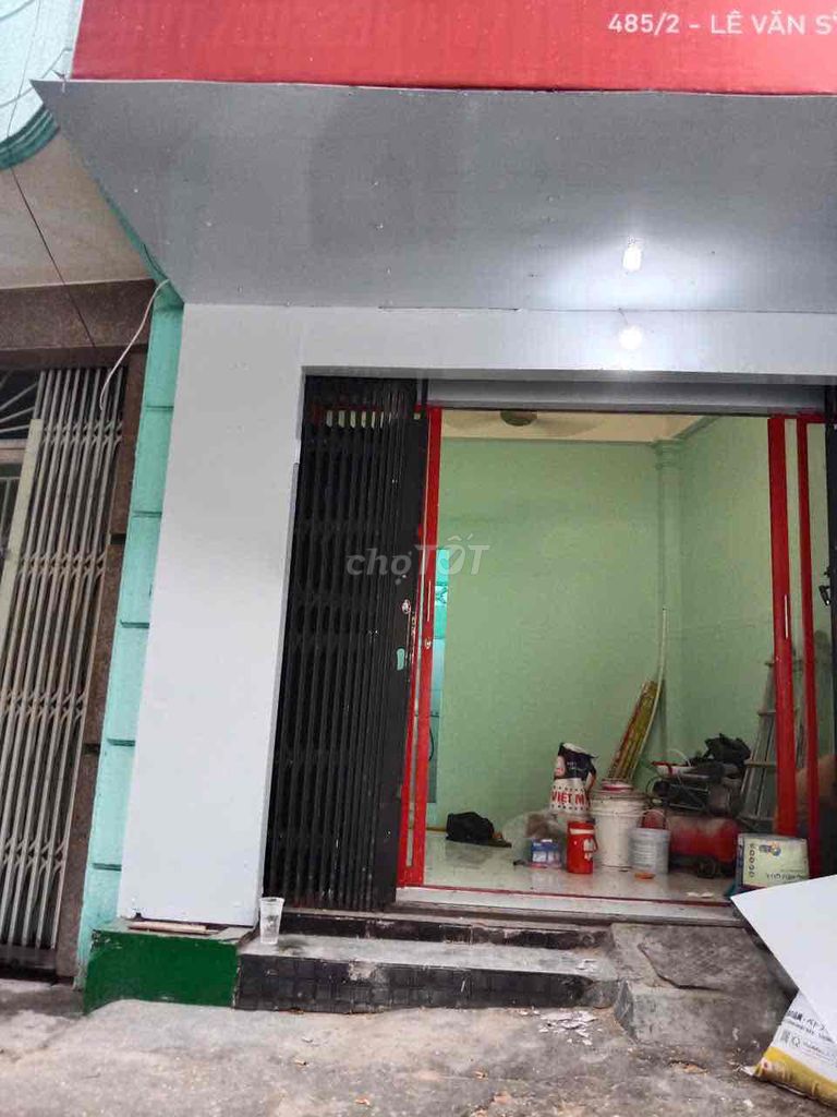 nhà mới sữa chữa,mới ,sạch đẹp,dọn vào là ở