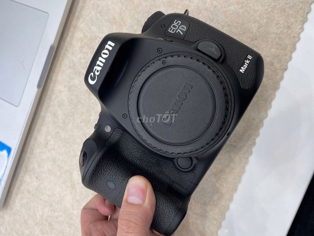 Máy ảnh Canon 7D Mark II Đen. Mua bán Máy ảnh, Máy quay tại Quận Đống Đa Hà Nội được đăng bởi Nhược Doanh hình 1