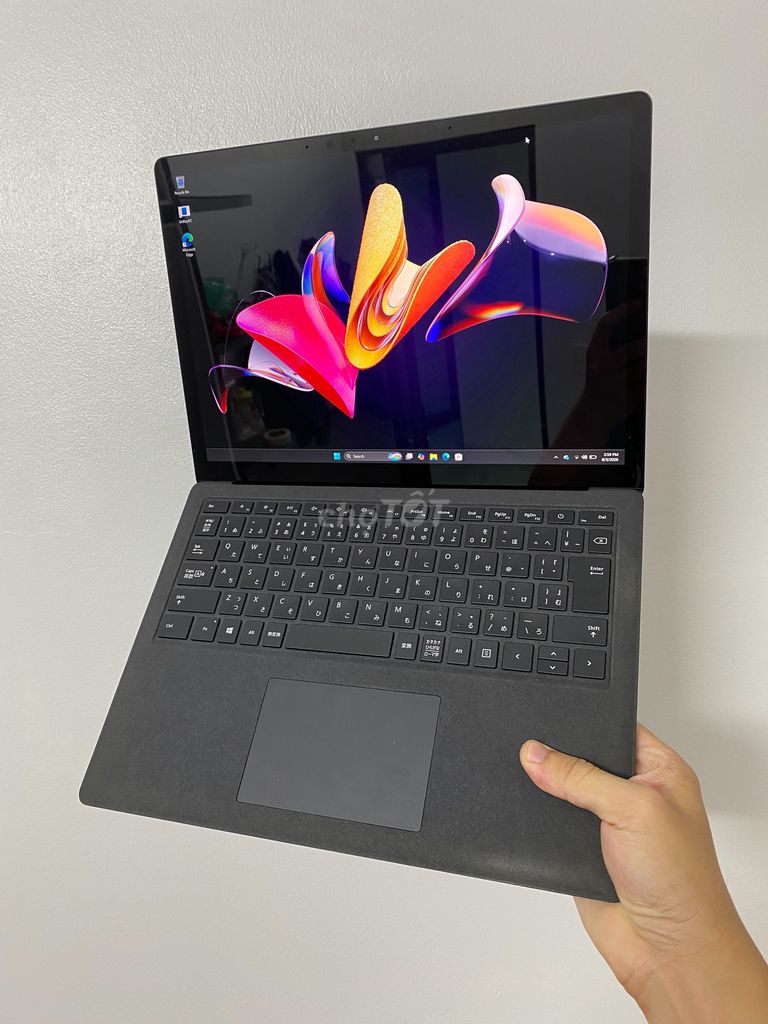 Surface Laptop 2 i5-8350U 8GB/256GB Cảm ứng. Mua bán Laptop tại Huyện Hiệp Hòa Bắc Giang được đăng bởi phạm hùng hình 1