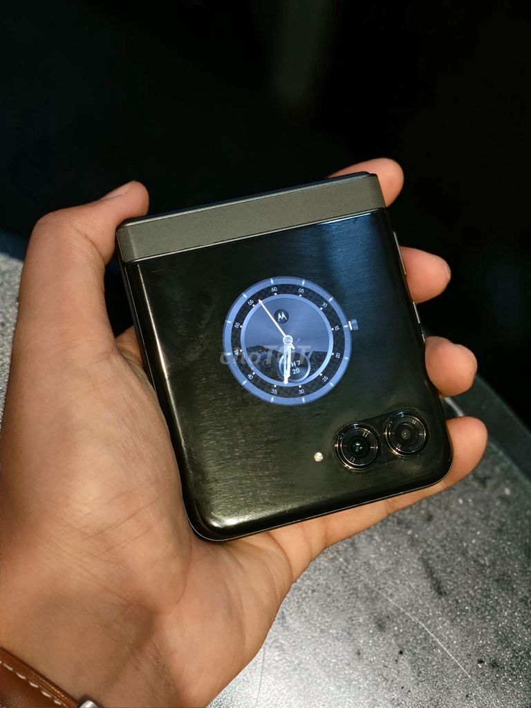 Motorola Razr 50 2024 8/256 99%. Mua bán Điện thoại tại Quận 10 Tp Hồ Chí Minh được đăng bởi NaMobile hình 1