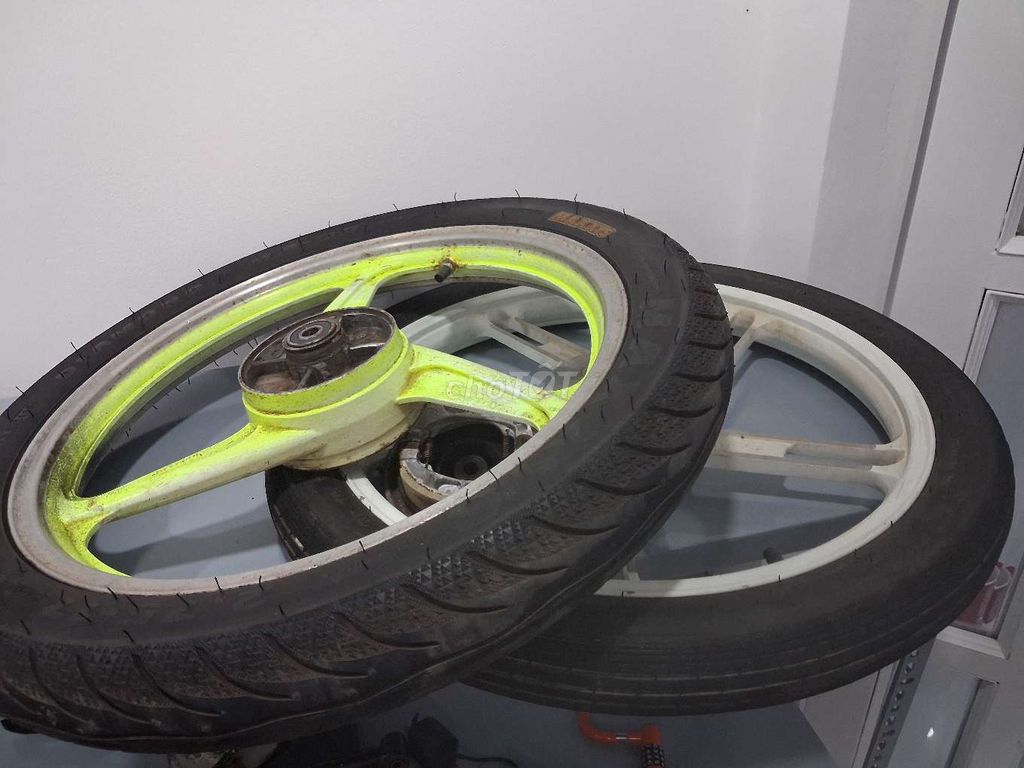 Bánh cặp mâm trước sau và cặp phuộc, dream wave... Mua bán Phụ tùng xe tại Quận 12 Tp Hồ Chí Minh được đăng bởi Phát Lộc 68 hình 1