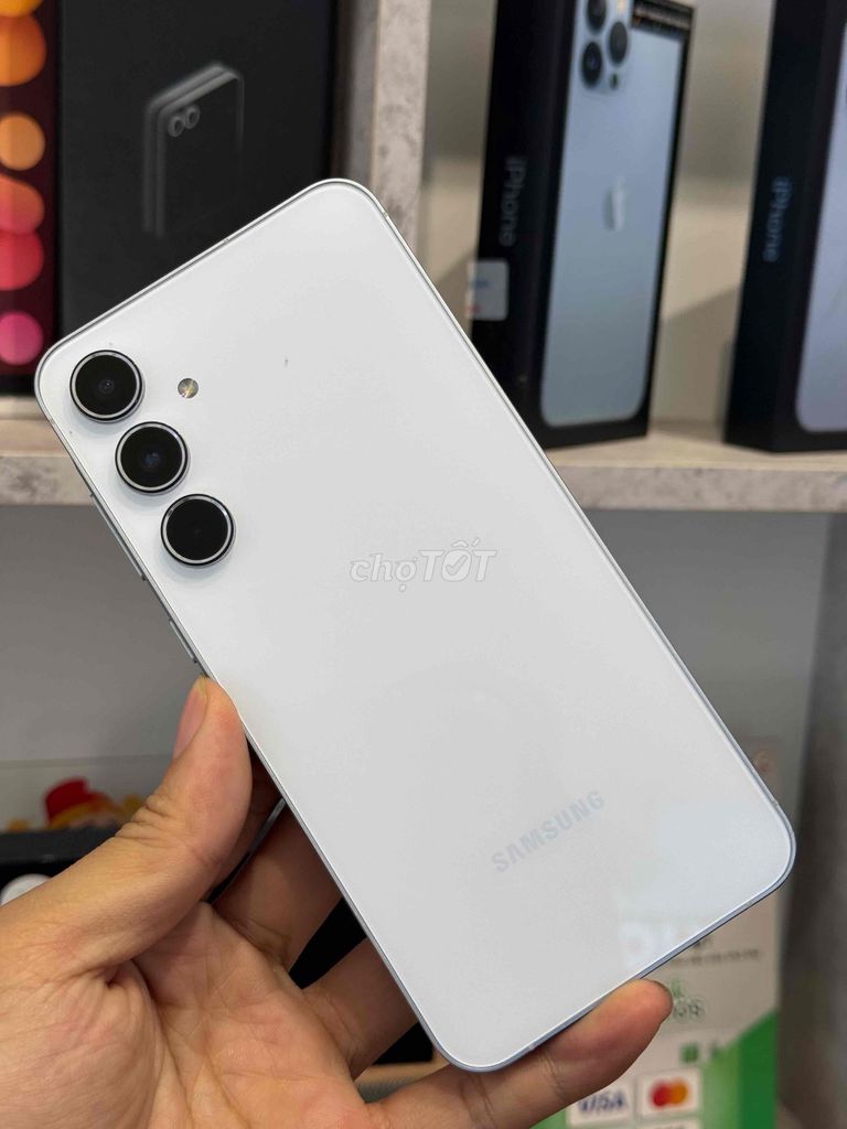 Samsung A55 5G 256GB Trắng. Mua bán Điện thoại tại Quận 3 Tp Hồ Chí Minh được đăng bởi Trịnh Quang Linh hình 1