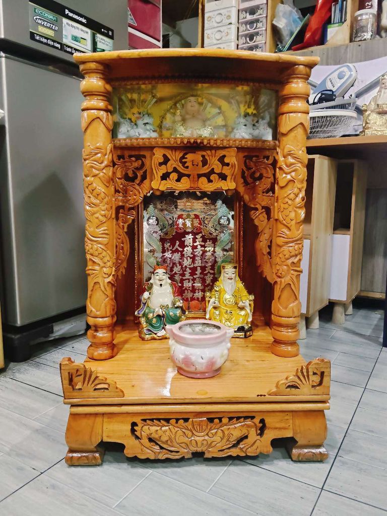 Bàn thờ ông địa Gỗ xoan đào. Mua bán Nội thất, đồ gia dụng khác tại Quận Tân Phú Tp Hồ Chí Minh được đăng bởi Trâm Trần hình 1