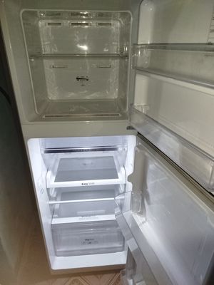 Tủ lạnh samsung 154.5 màu đen