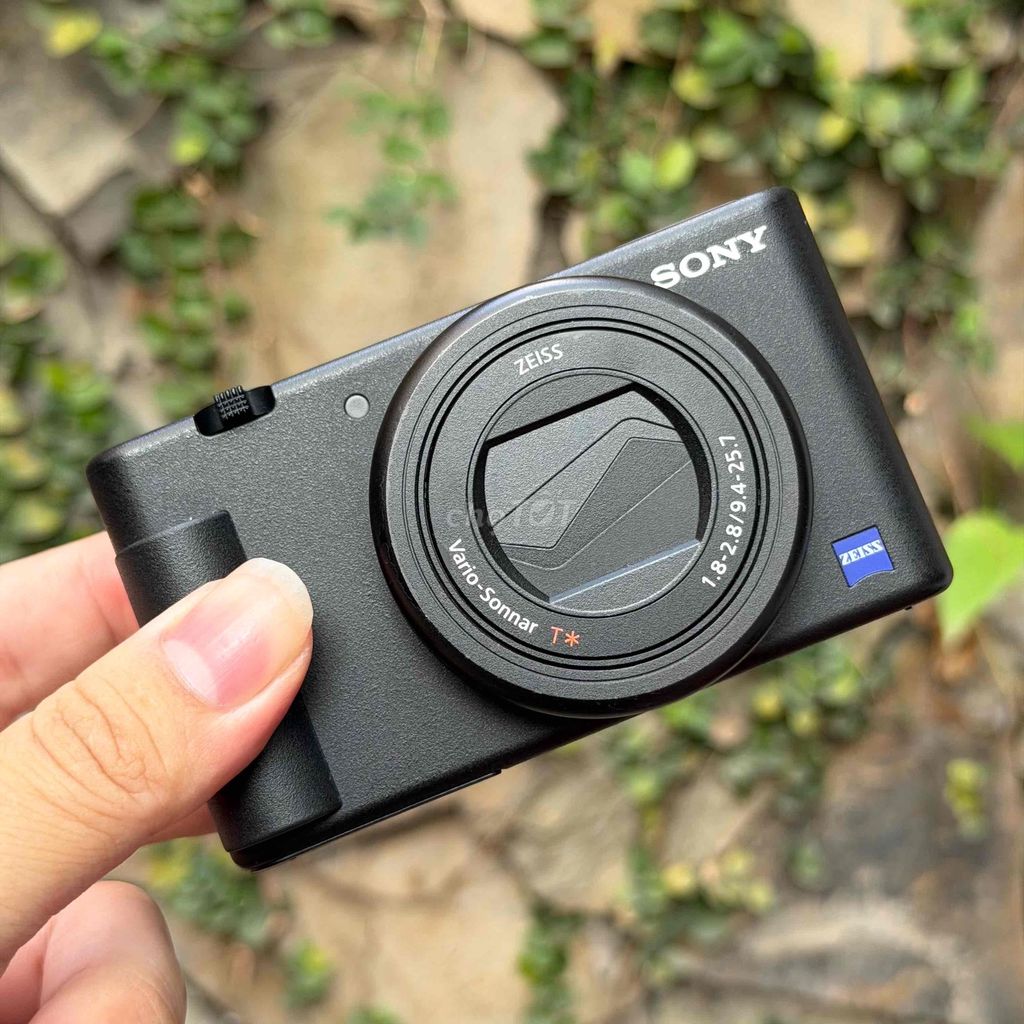 Máy ảnh Sony ZV-1 Đen đẹp keng. Mua bán Máy ảnh, Máy quay tại Quận Hai Bà Trưng Hà Nội được đăng bởi Quang Huy hình 1