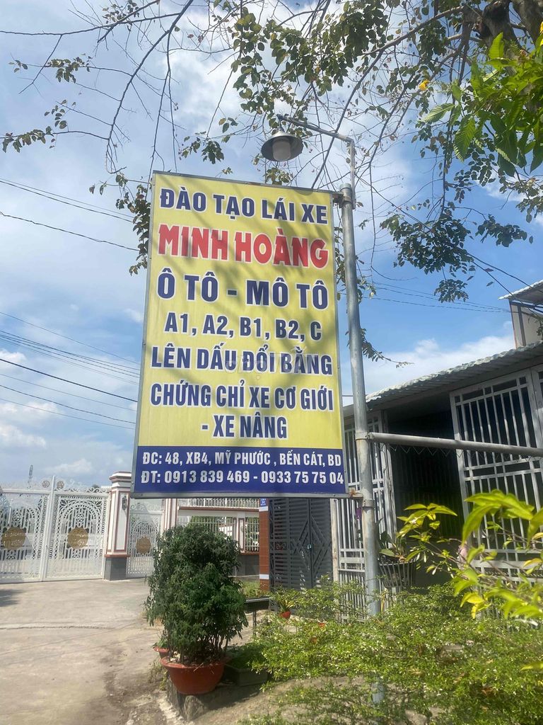 Khoá học bằng lái hạng B số sàn, B tự động. Dịch vụ tại Thị xã Bến Cát Bình Dương được đăng bởi Ngô Cao Quyền hình 1
