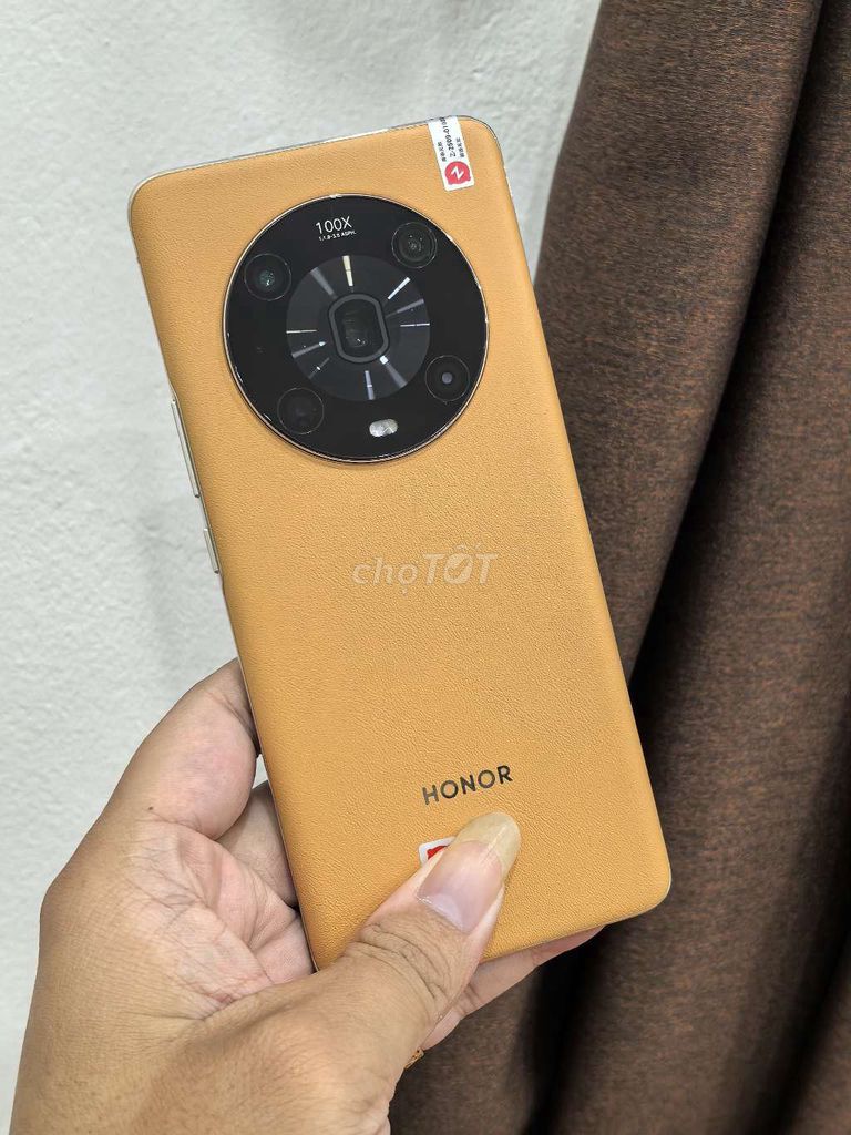 Honor Magic 4 Pro Lưng Da  8GB/256GB Vàng. Mua bán Điện thoại tại Quận Hoàng Mai Hà Nội được đăng bởi Nguyễn Ngọc Huy hình 1