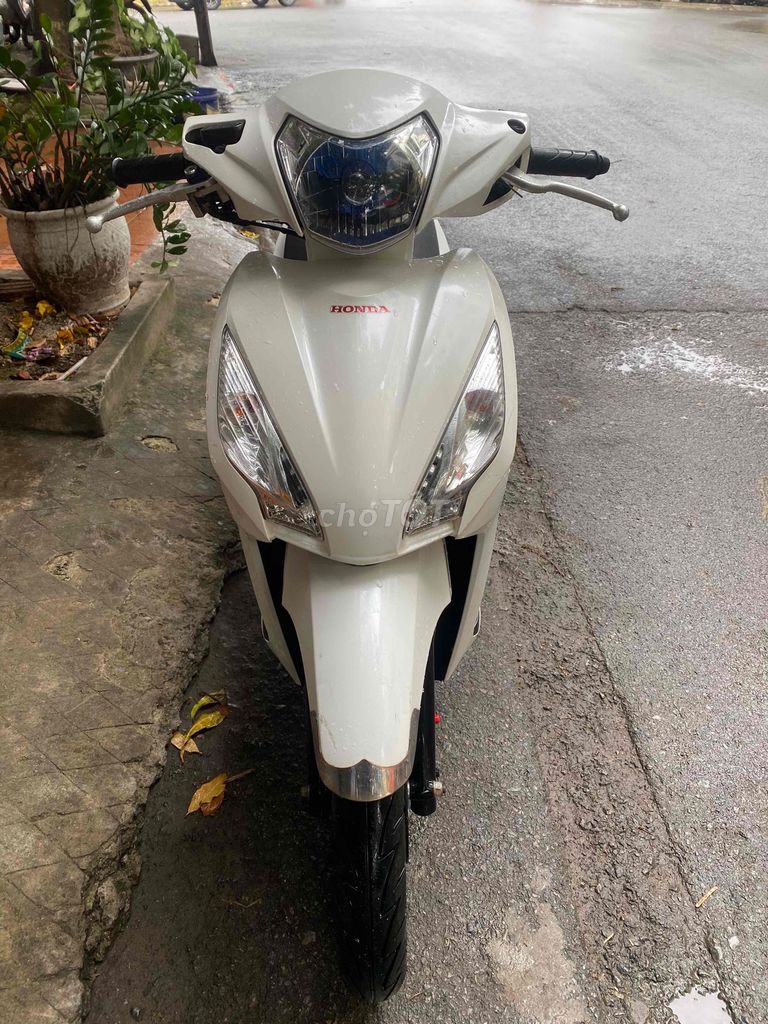 Honda Vision 2019 Белый 30000 км