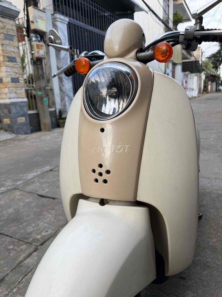 Honda Scoopy 50cc màu Kem. Mua bán Xe máy tại Thành phố Quảng Ngãi Quảng Ngãi được đăng bởi Hien hình 8