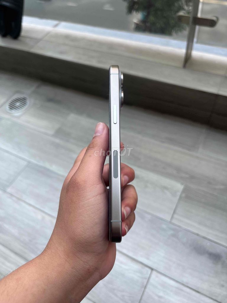 Apple iPhone 15 Pro Max Titan tự nhiên. Mua bán Điện thoại tại Thành phố Thủ Đức Tp Hồ Chí Minh được đăng bởi Duc hình 1