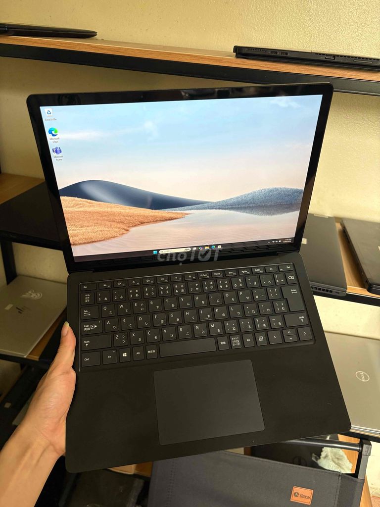 Microsoft Surface Laptop 4 i7-1185G7 16GB/256GB. Mua bán Laptop tại Huyện Yên Phong Bắc Ninh được đăng bởi Quang bán Laptop hình 1