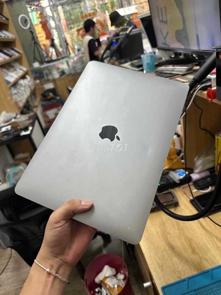 thu rẻ bán rẻ macbook pro 2019. Mua bán Laptop tại Quận Ngũ Hành Sơn Đà Nẵng được đăng bởi hobiit hình 1