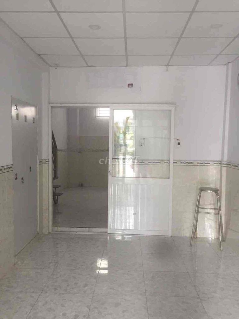 Bán nhà 50m2 Tôn Thất Hiệp Quận 11, hẻm xe hơi vi vu, chỉ 4.1 tỷ