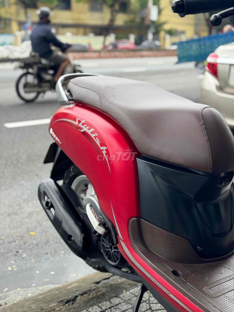 scoopy nguyên rin lốp theo xe ốc trục chưa mở. Mua bán Xe máy tại Quận Ngũ Hành Sơn Đà Nẵng được đăng bởi Nguyễn Phước Vĩnh hình 6