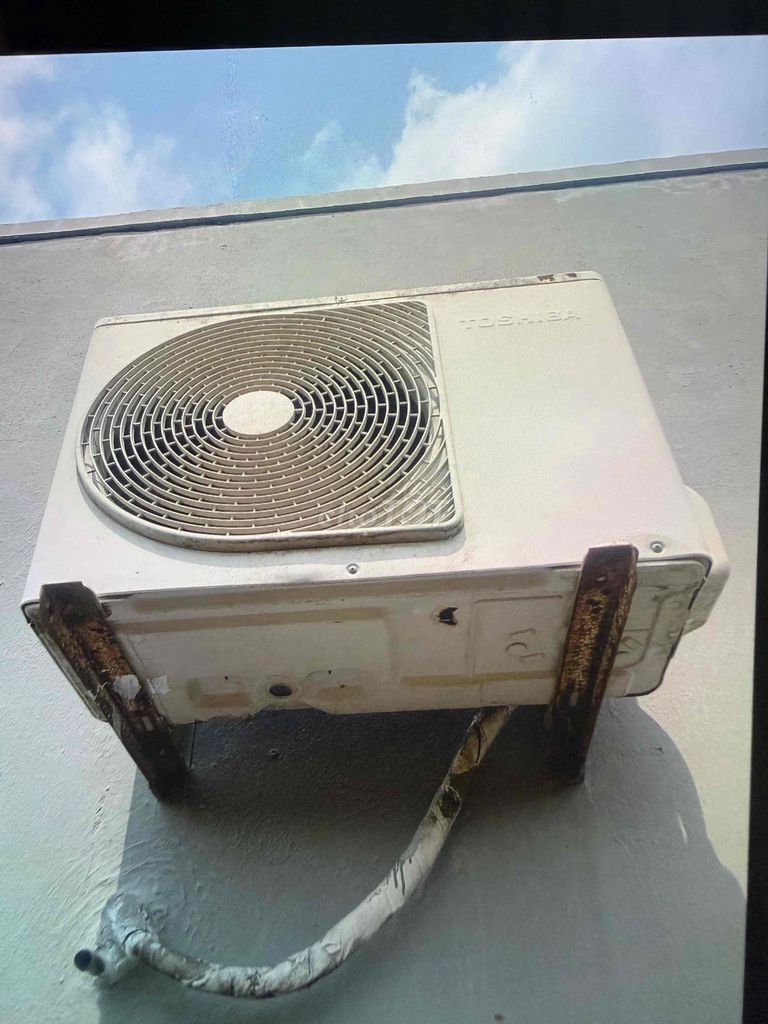 Cục nóng máy lạnh Toshiba 1 ngựa. Mua bán Máy lạnh, điều hoà tại Huyện Tam Bình Vĩnh Long được đăng bởi tuấn  hình 1
