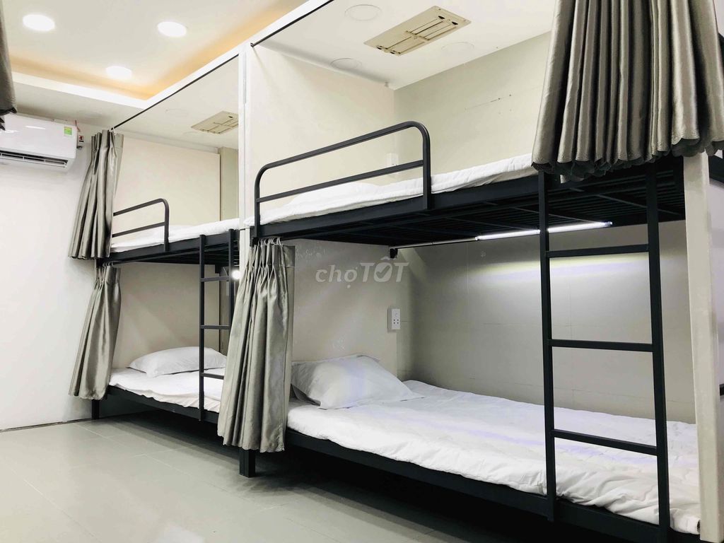 Giường sắt 2 tầng 1m kèm nệm cao su thiên nhiên. Mua bán Giường, chăn ga gối nệm tại Quận 10 Tp Hồ Chí Minh được đăng bởi Anh Vinh hình 1