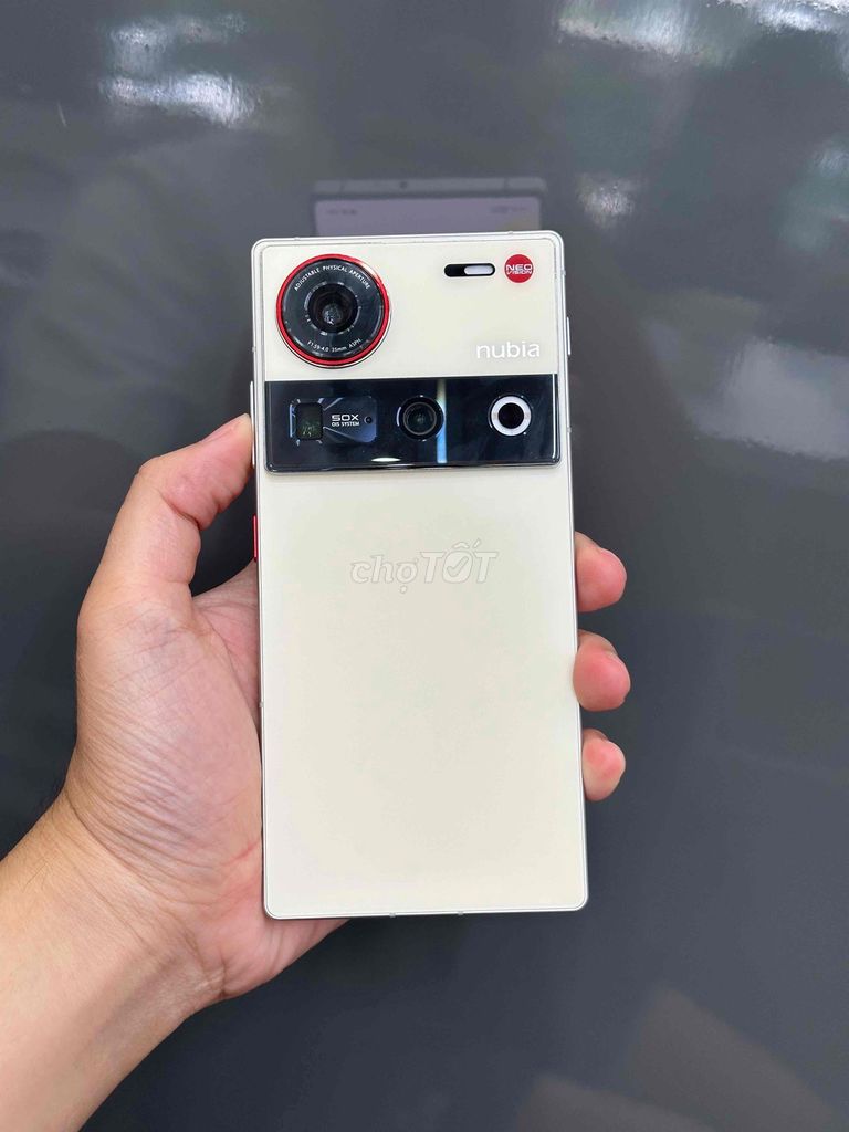 Nubia Z70 Ultra 12GB/256GB Chip 8 elite 2sim 99%. Mua bán Điện thoại tại Quận Ninh Kiều Cần Thơ được đăng bởi Quý Mobile Cần thơ hình 1