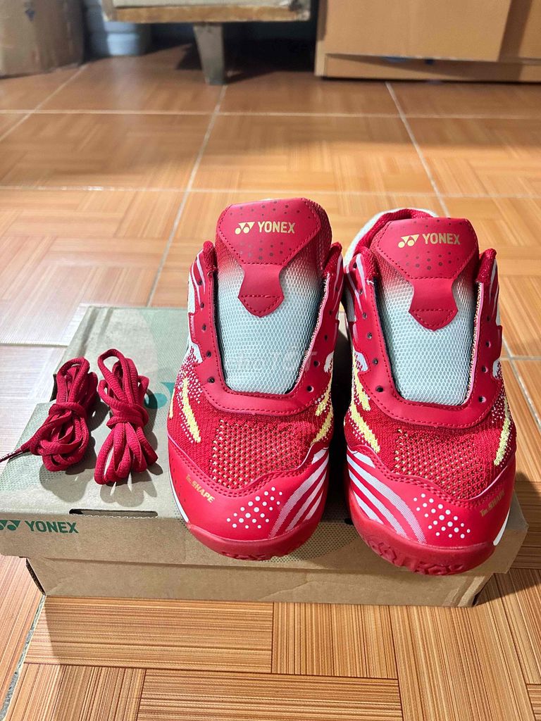 Giày Yonex Velo 200 sz 39. Mua bán Giày dép tại Quận Long Biên Hà Nội được đăng bởi Thủy hình 1