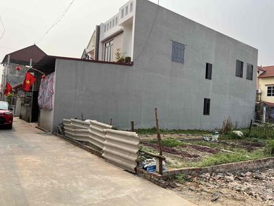 mảnh đất thổ cư 2 mặt tiền