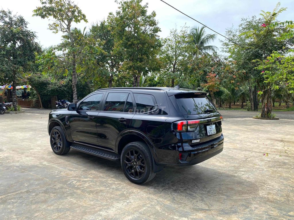 Ford Everest 2023 Sport 2.0L 4x2 AT - 30000 km. Mua bán Ô tô tại Thành phố Buôn Ma Thuột Đắk Lắk được đăng bởi Trọng Anh hình 5