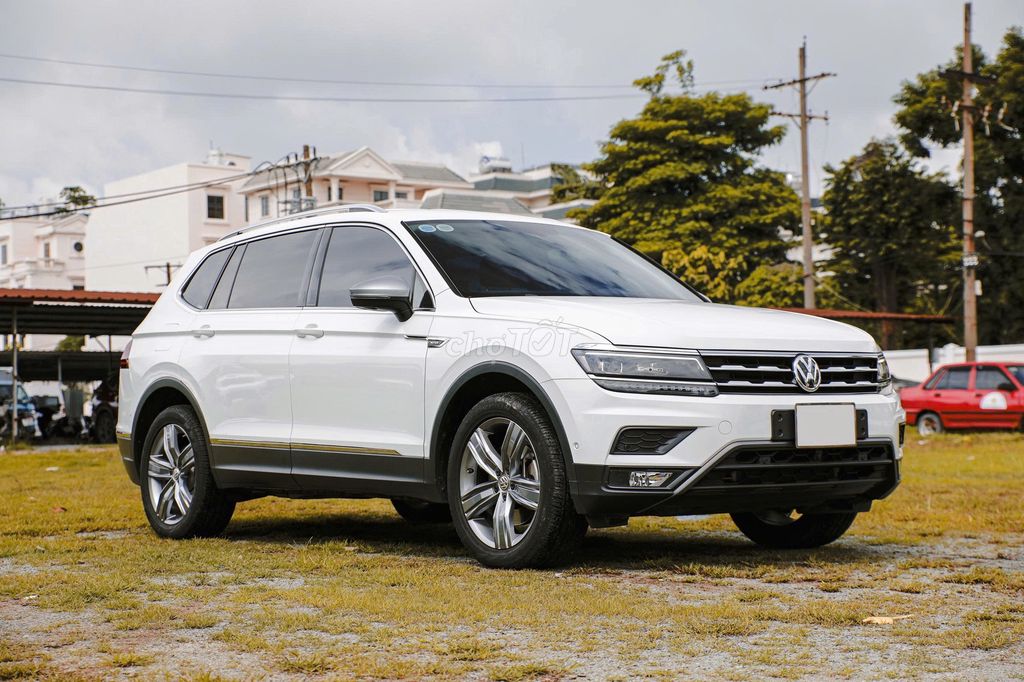 Volkswagen Tiguan 2021 Luxury S - 27000 km. Mua bán Ô tô tại Quận Gò Vấp Tp Hồ Chí Minh được đăng bởi Mr Vương otosieuluot hình 1