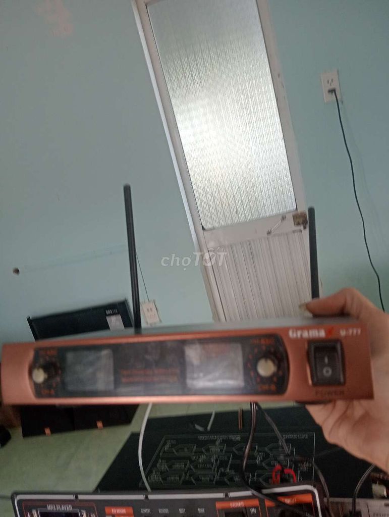 Micro không dây Gramax U-777. Mua bán Tivi, Âm thanh tại Huyện Thăng Bình Quảng Nam được đăng bởi  người vô hình  hình 1