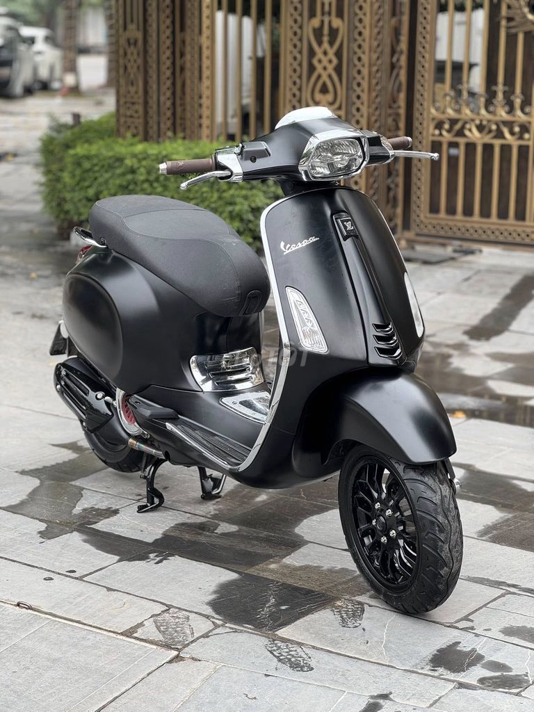 Piaggio Vespa Sprint 2021 iGet ABS Đen. Mua bán Xe máy tại Quận Cầu Giấy Hà Nội được đăng bởi Mật Ong hình 1