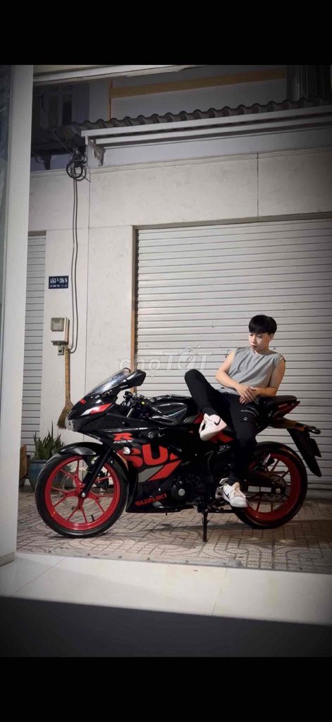 Cần bán lấy vợ GSX-R150 2020 Đen đỏ biển SG. Mua bán Xe máy tại Quận 8 Tp Hồ Chí Minh được đăng bởi Vinh auto hình 2