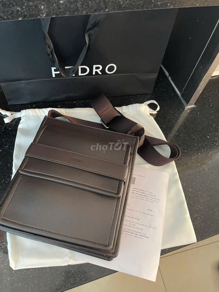 Túi đeo chéo PEDRO Nam Nâu. Mua bán Túi xách tại Quận Tân Phú Tp Hồ Chí Minh được đăng bởi P.Minh Tỷ hình 1