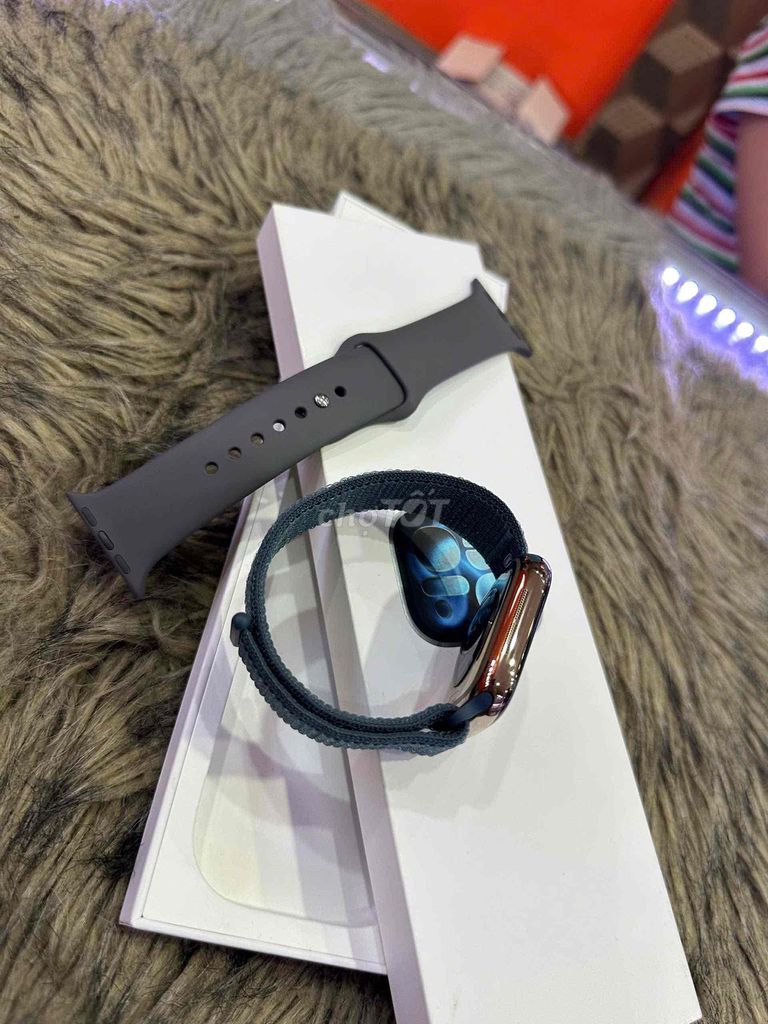 Apple Watch Series 10 Thép Vàng 42mm. Mua bán Thiết bị đeo thông minh tại Quận 3 Tp Hồ Chí Minh được đăng bởi Nam Á Mobile hình 1