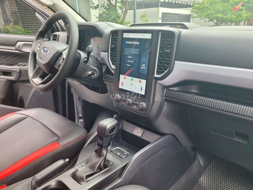 Range 2024 XLS 2.0 4X2 AT - 14000 km. Mua bán Ô tô tại Quận Kiến An Hải Phòng được đăng bởi QUÝ TRẦN AUTO hình 11