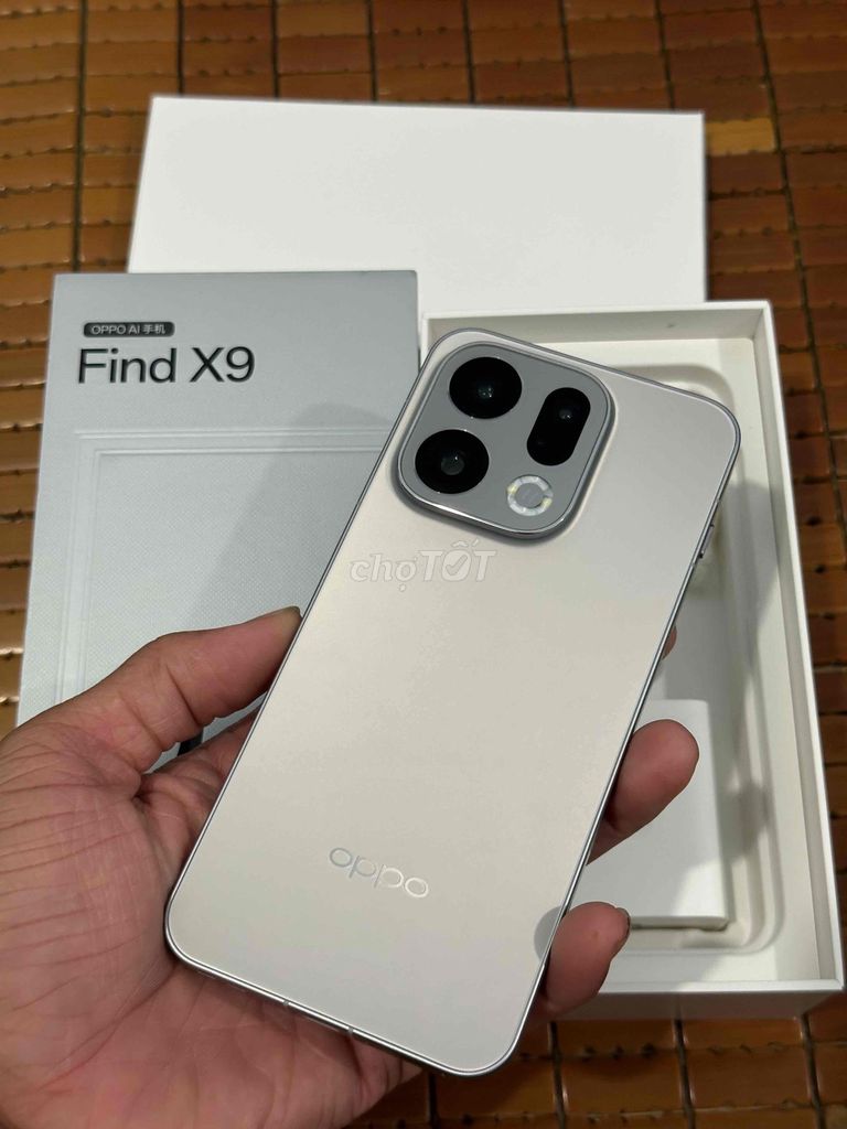 Oppo Find X9 12/256GB fullboxx đẹp 99 cần bán. Mua bán Điện thoại tại Thành phố Thủ Dầu Một Bình Dương được đăng bởi Hoàng hải hình 1