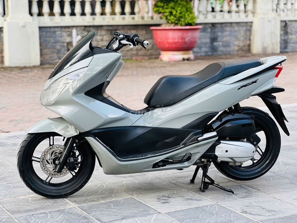 HONDA PCX ĐỜI MỚI CHÍNH CHỦ BIỂN 29. Mua bán Xe máy tại Quận Nam Từ Liêm Hà Nội được đăng bởi Hoàng Lan hình 2