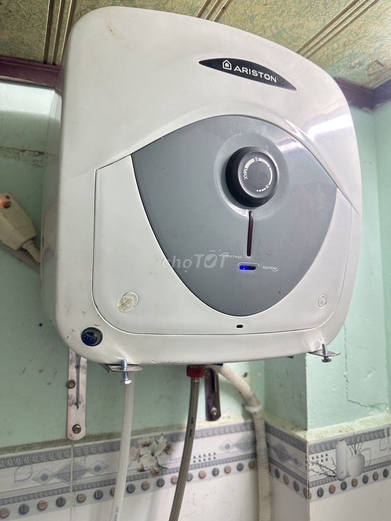 Máy tắm nước nóng Ariston Gián tiếp. Mua bán Thiết bị vệ sinh, nhà tắm tại Quận Bình Tân Tp Hồ Chí Minh được đăng bởi Mo hình 1