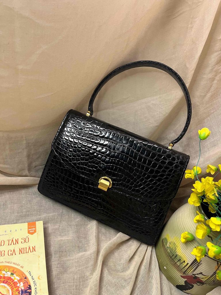 Túi xách nữ Reptile Bolsetta Da cá sấu Đen. Mua bán Túi xách tại Thành phố Thuận An Bình Dương được đăng bởi Si 2hand  hình 1