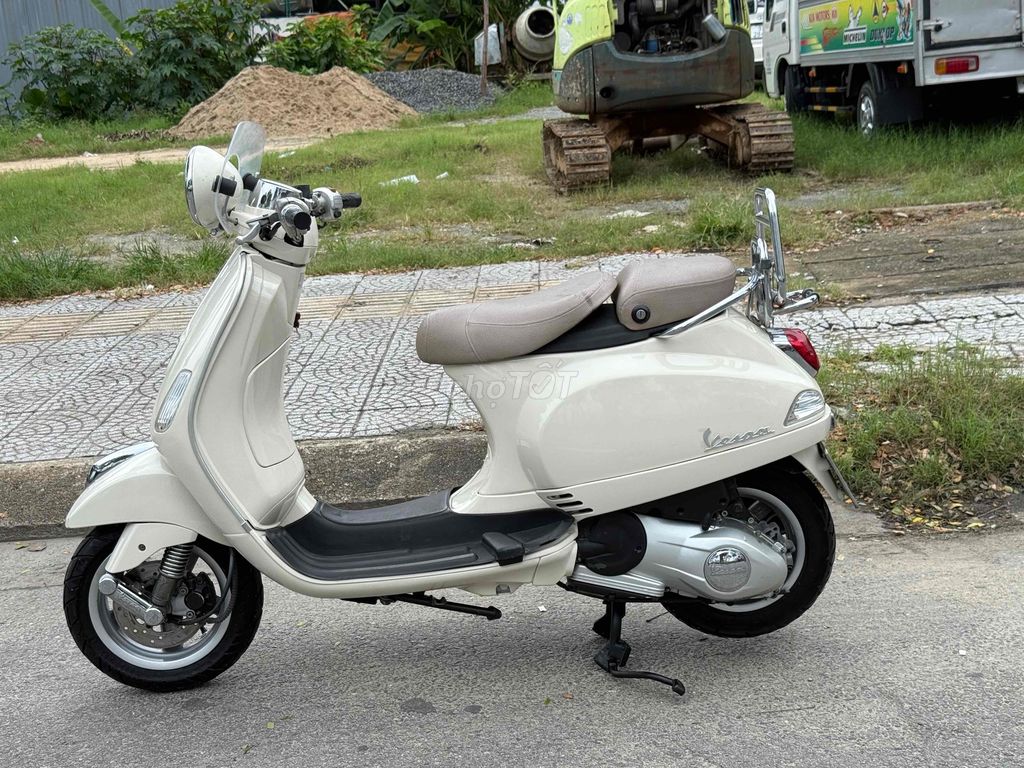 VESPA 3VIE GHI ĐÔNG TRẦN NHẬP Ý HỖ TRỢ TRẢ GÓP