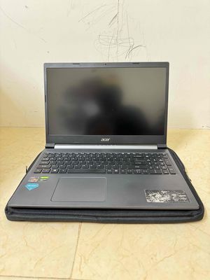 Acer Aspire 7 - Gần như mới